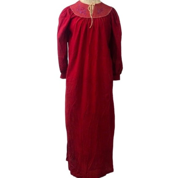 Red Robe Nightgown Costume Size 14-16 - Picture 6 of 6